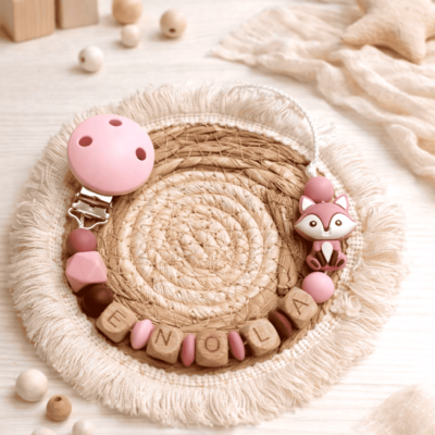 attache tétine renard rose