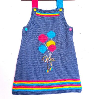 Robe bébé 6 mois, tricotée à la main, avec des ballons