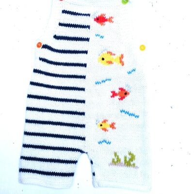 Salopette tricot fait main, style marin avec des poissons brodés, pour bébé 3/6 mois