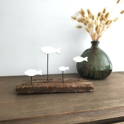 Décoration 4 poissons sur socle en bois flotté