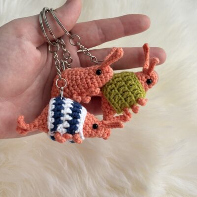 Porte-clé crevette au crochet avec ou sans pull, amigurumi fait main, accessoire marin original, cadeau artisanal