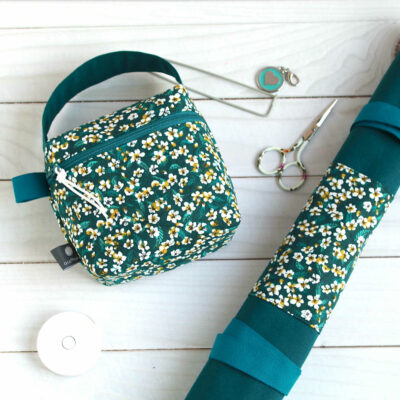 petite pochette accessoires tricot