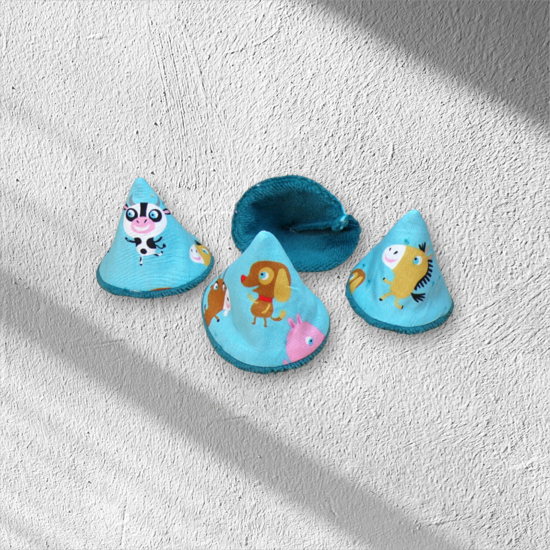lot de 4 cônes anti pipi, pare pipi, change bébé modèle au choix – Image 2