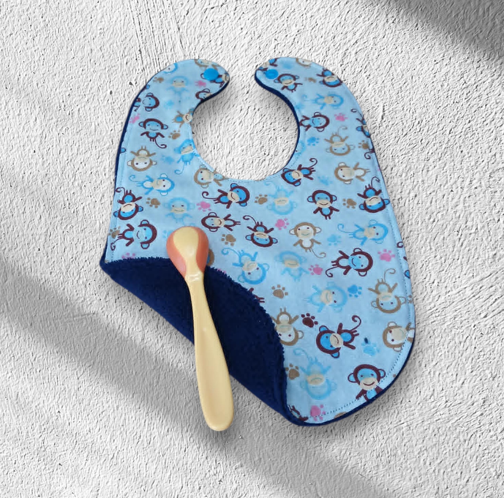Panière et 8 cônes anti pipi, pare pipi, change bébé personnalisable modèle au choix – Image 3