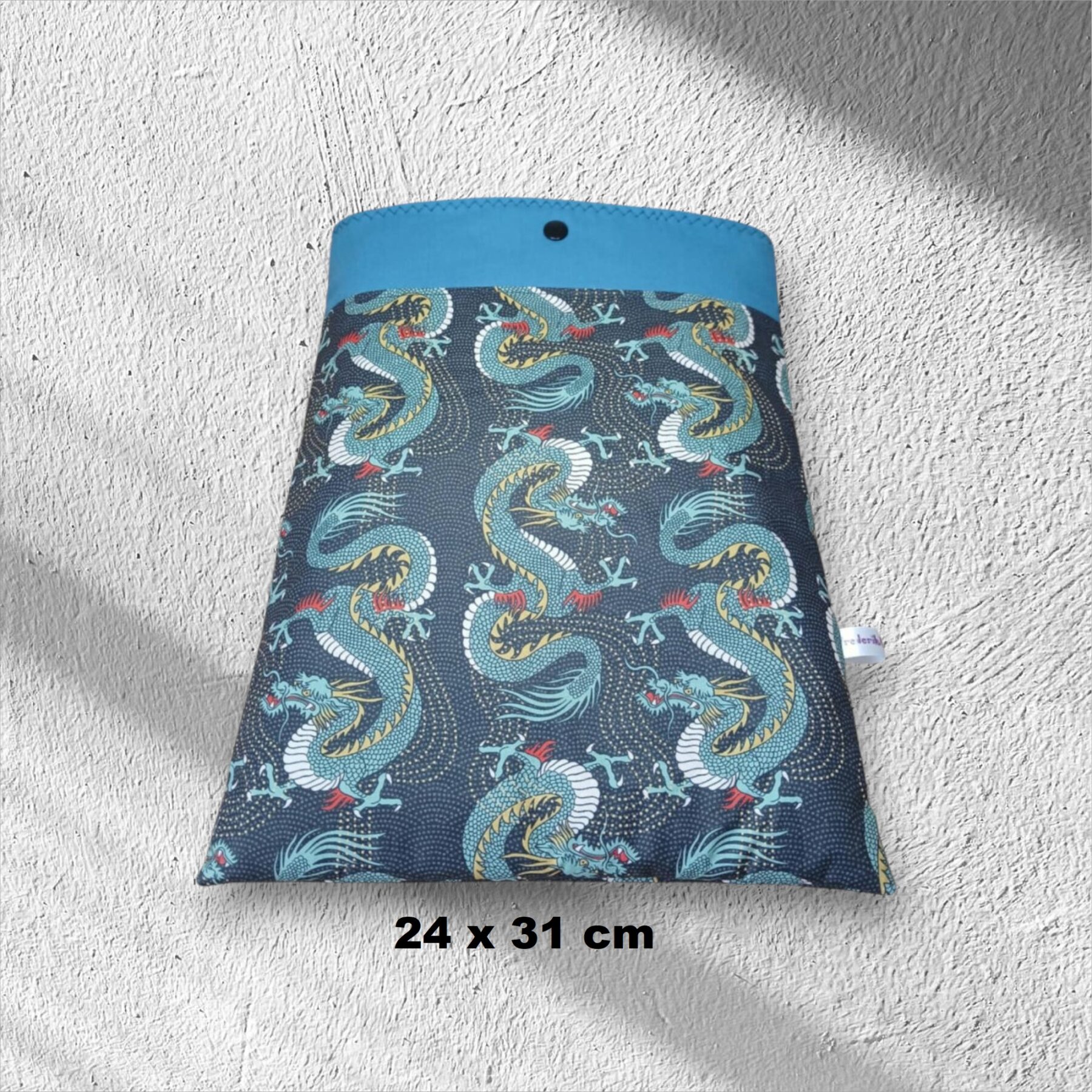 pochette à livre, sac à livre, pochette pour tablette molletonnée, modèles dragons – Image 2