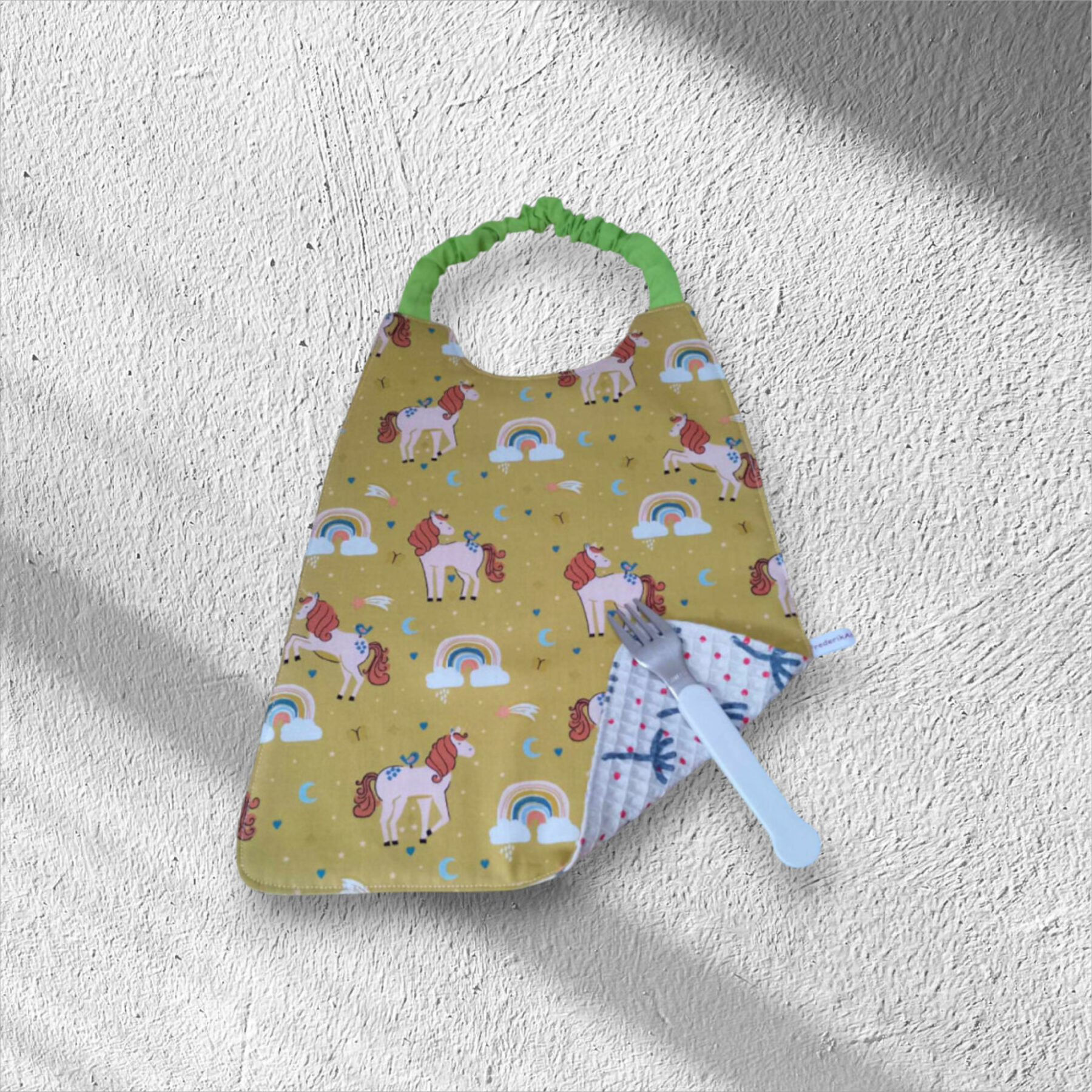 Serviette de table enfant, bavoir maternelle, modèle licornes et fées au choix – Image 5
