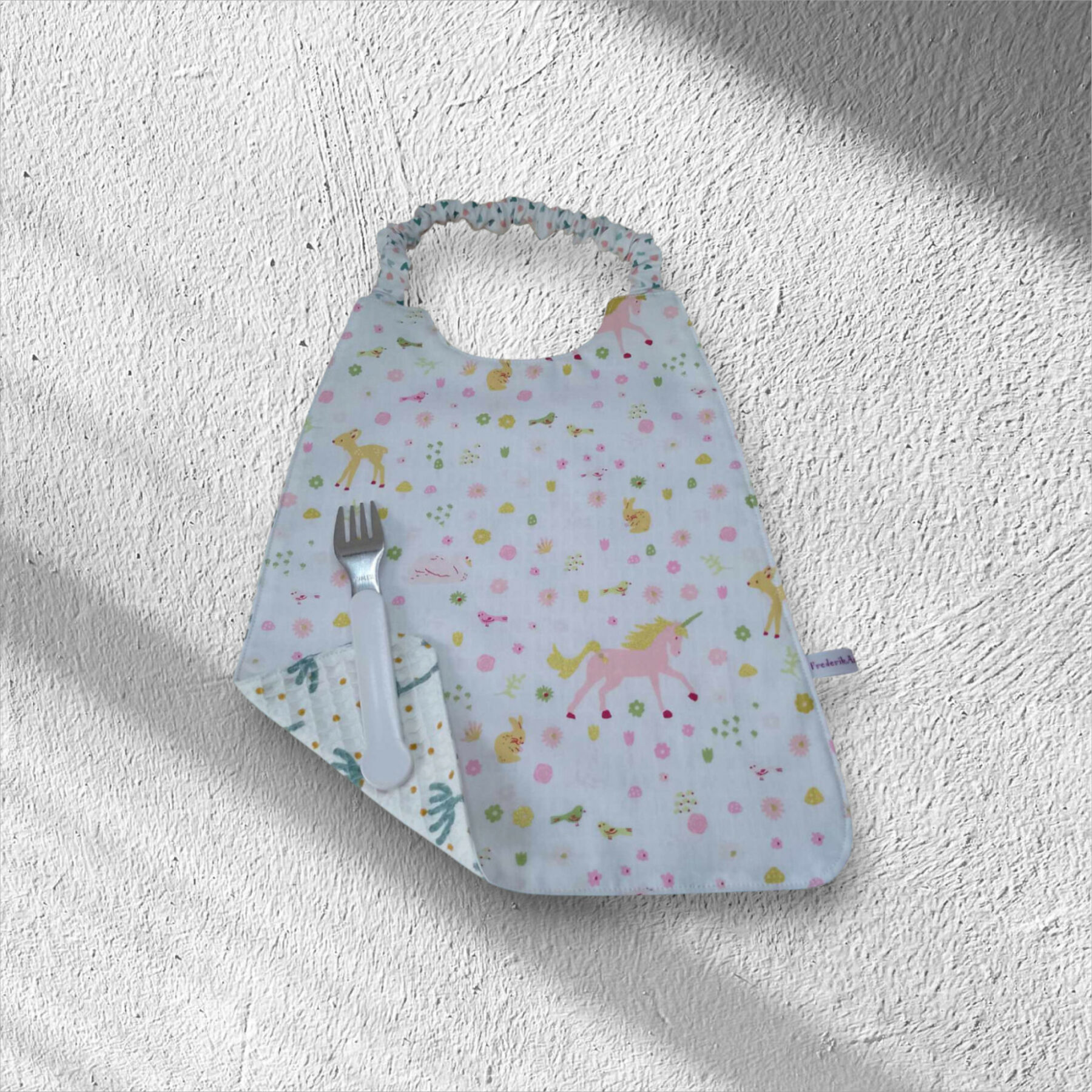 Serviette de table enfant, bavoir maternelle, modèle licornes et fées au choix – Image 10