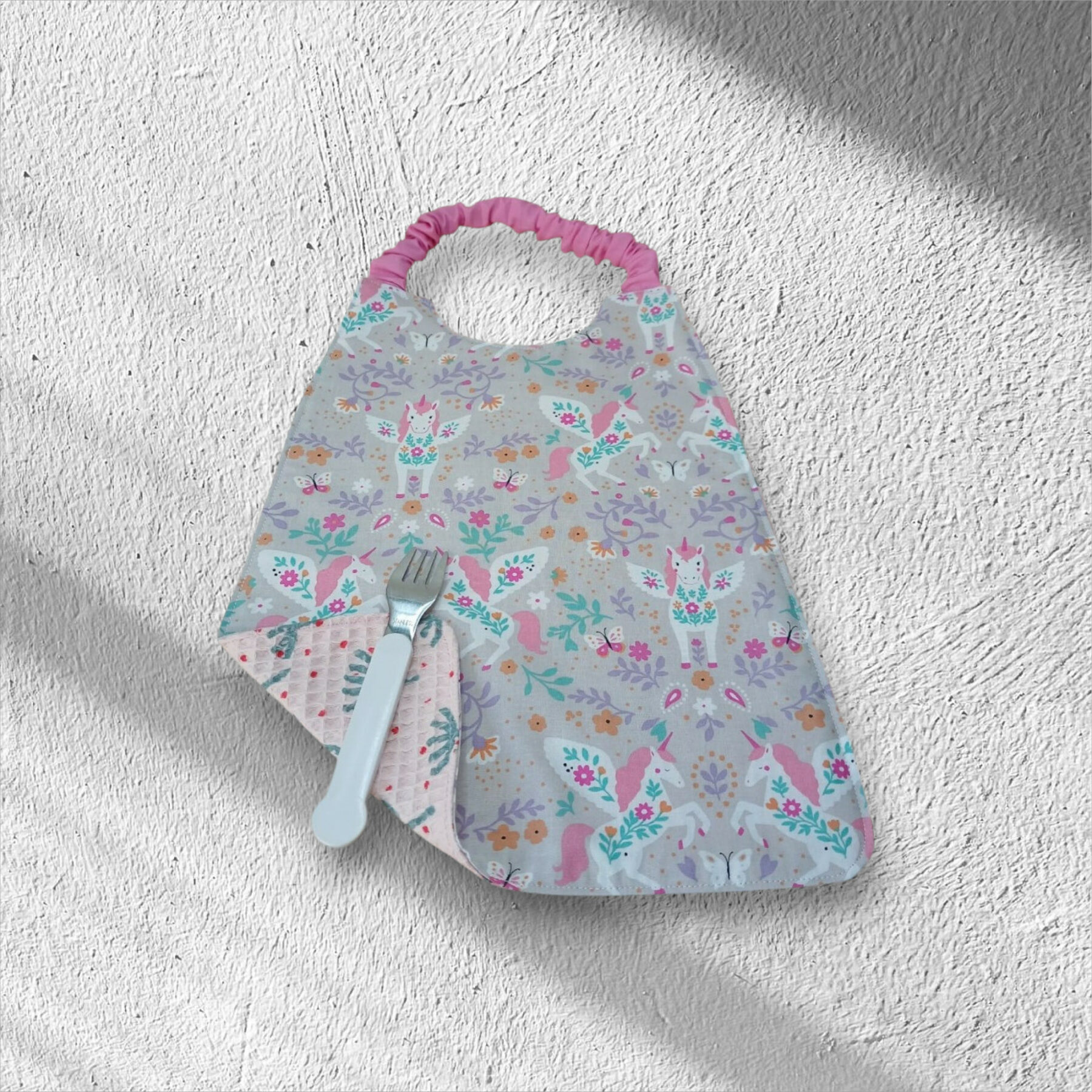 Serviette de table enfant, bavoir maternelle, modèle licornes et fées au choix – Image 9