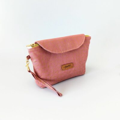 Trousse rose avec rabat et dragonne-Ineden Couture