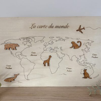 La carte du monde en bois pour enfant