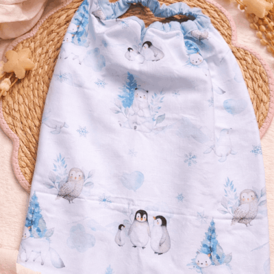 bavoirs pingouins bleu