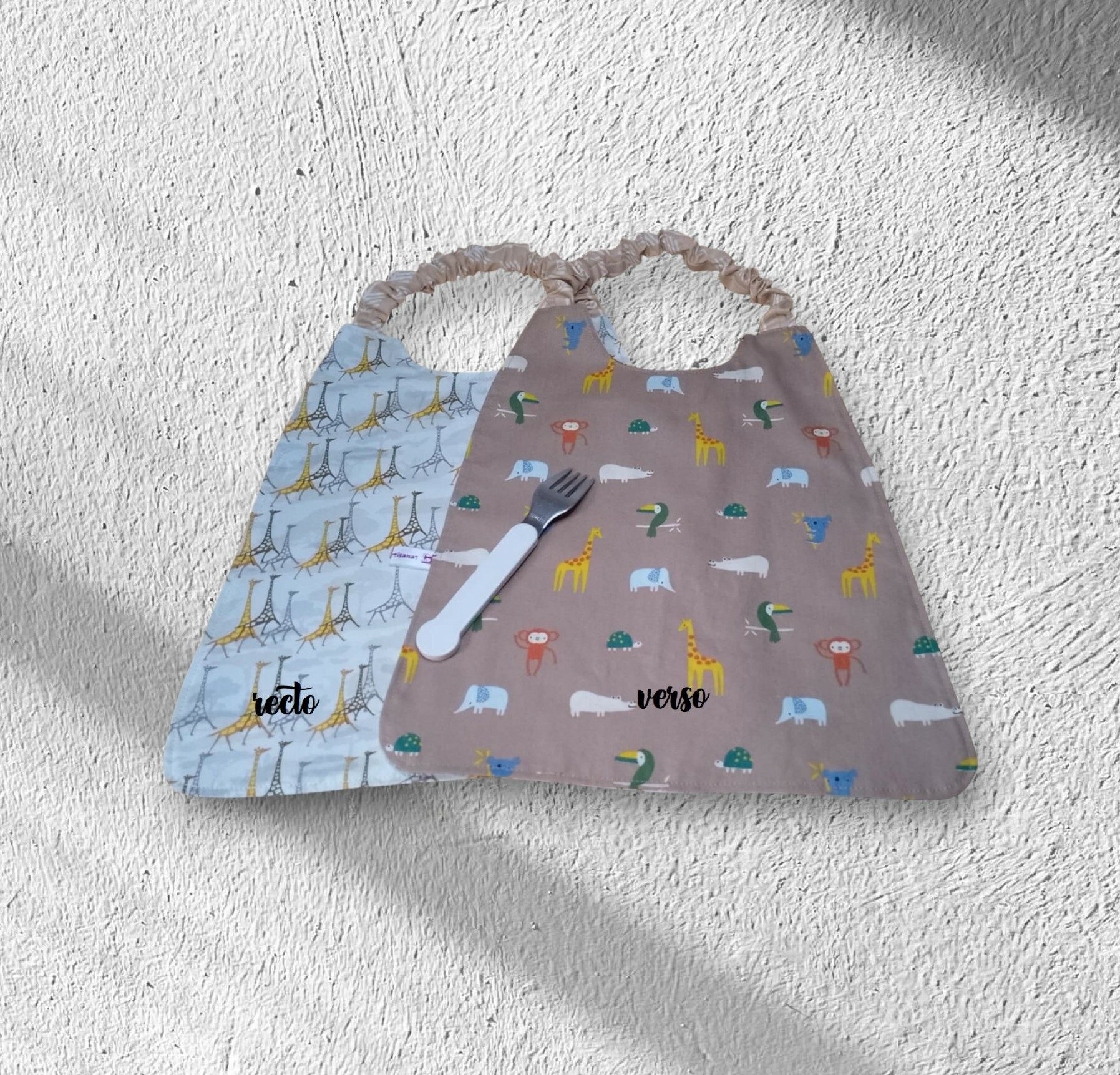 Serviette de table enfant réversible, bavoir maternelle, modèle pour garçon au choix – Image 2