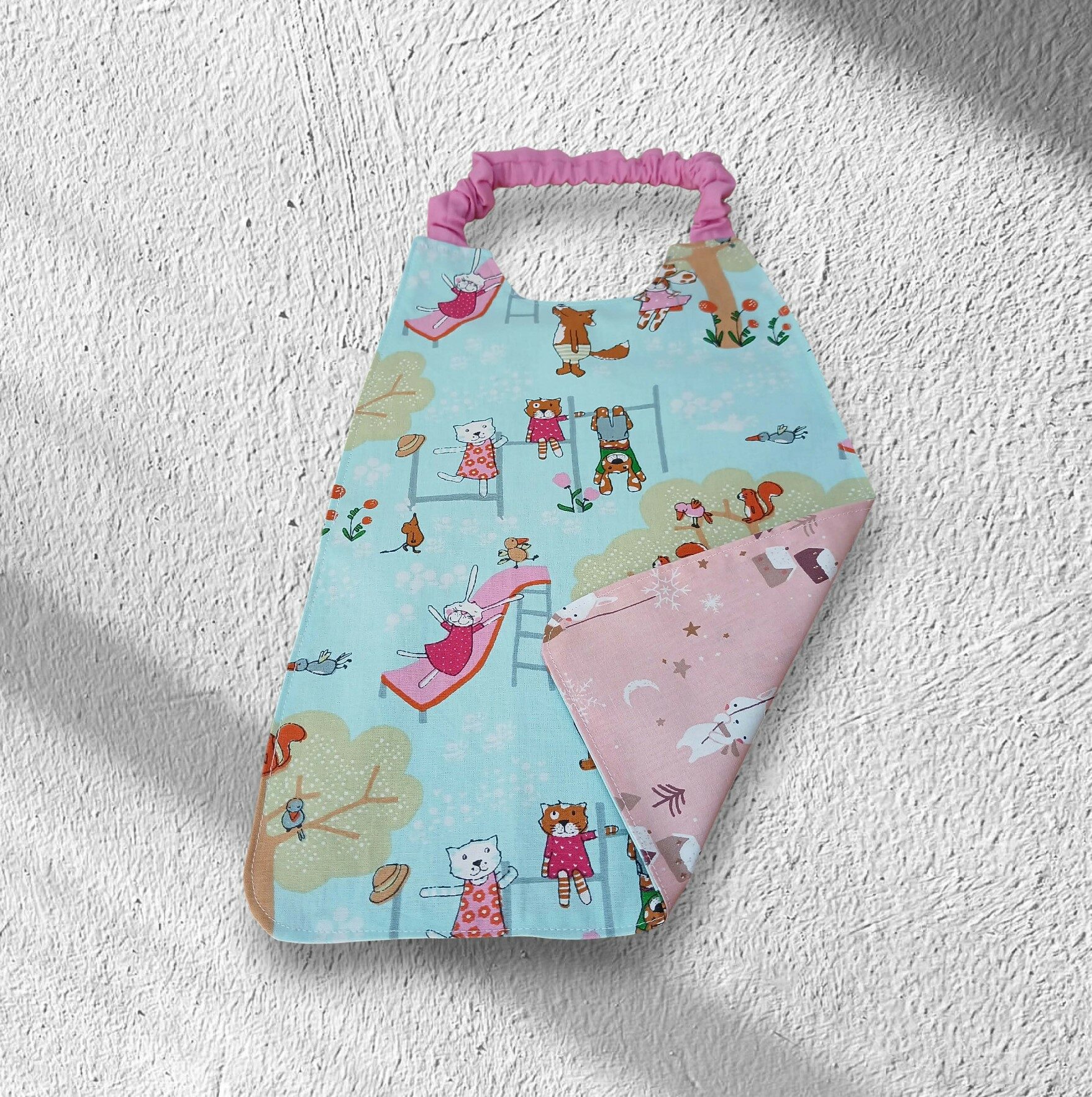 Serviette de table enfant réversible, bavoir maternelle, modèle pour fille au choix