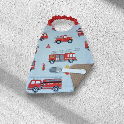 Serviette de table enfant, bavoir maternelle, modèle garçons au choix