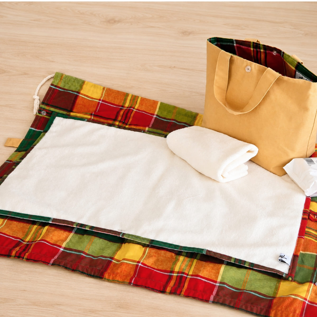 Tapis à langer nomade Ti'Posé – Kit complet fait main – Jaune avoine & madras – Image 3