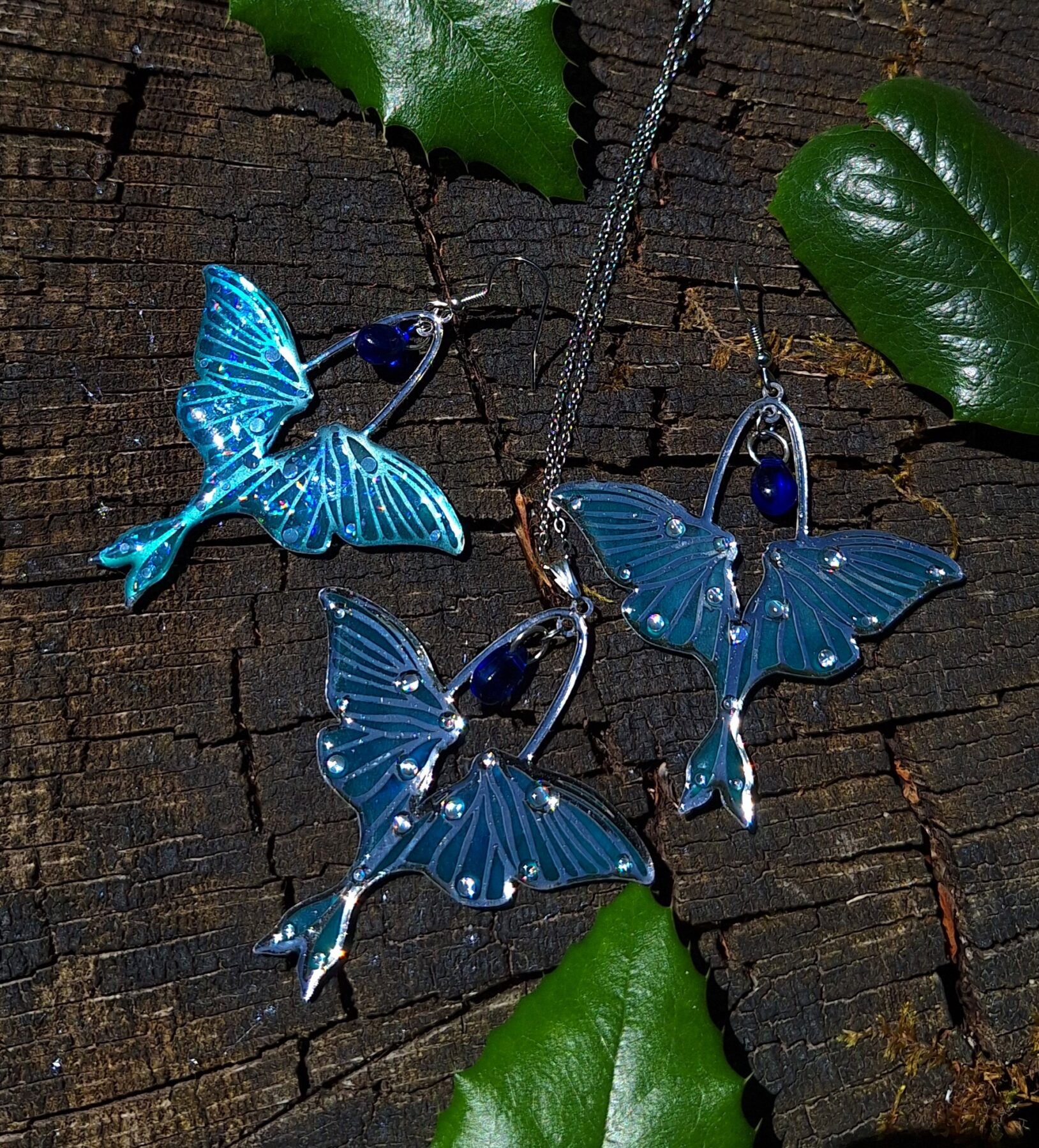 Parure de bijoux papillon nocturne magique - Pendentif et boucles d'oreilles luminescents