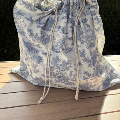 Sac a linge sale moyenne ou grande capacité toile de Jouy bleu