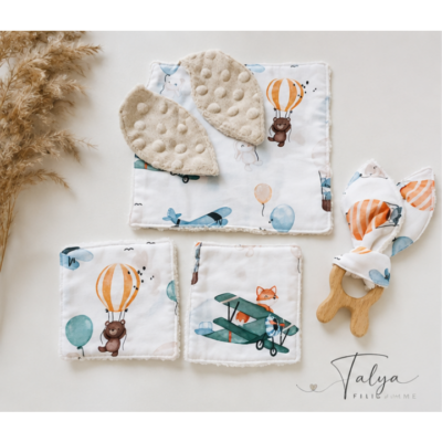 Ensemble bébé fait main – Doudou, hochet et lingettes assortis