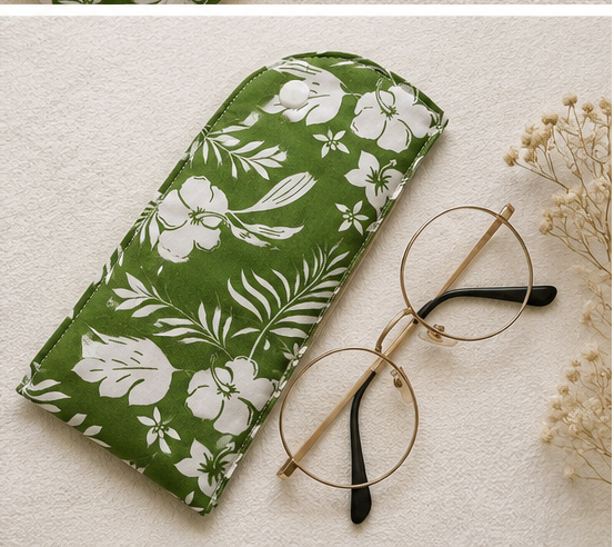 Étui à lunettes en coton fleuri vert – Fait main – Talya Création Artisanale