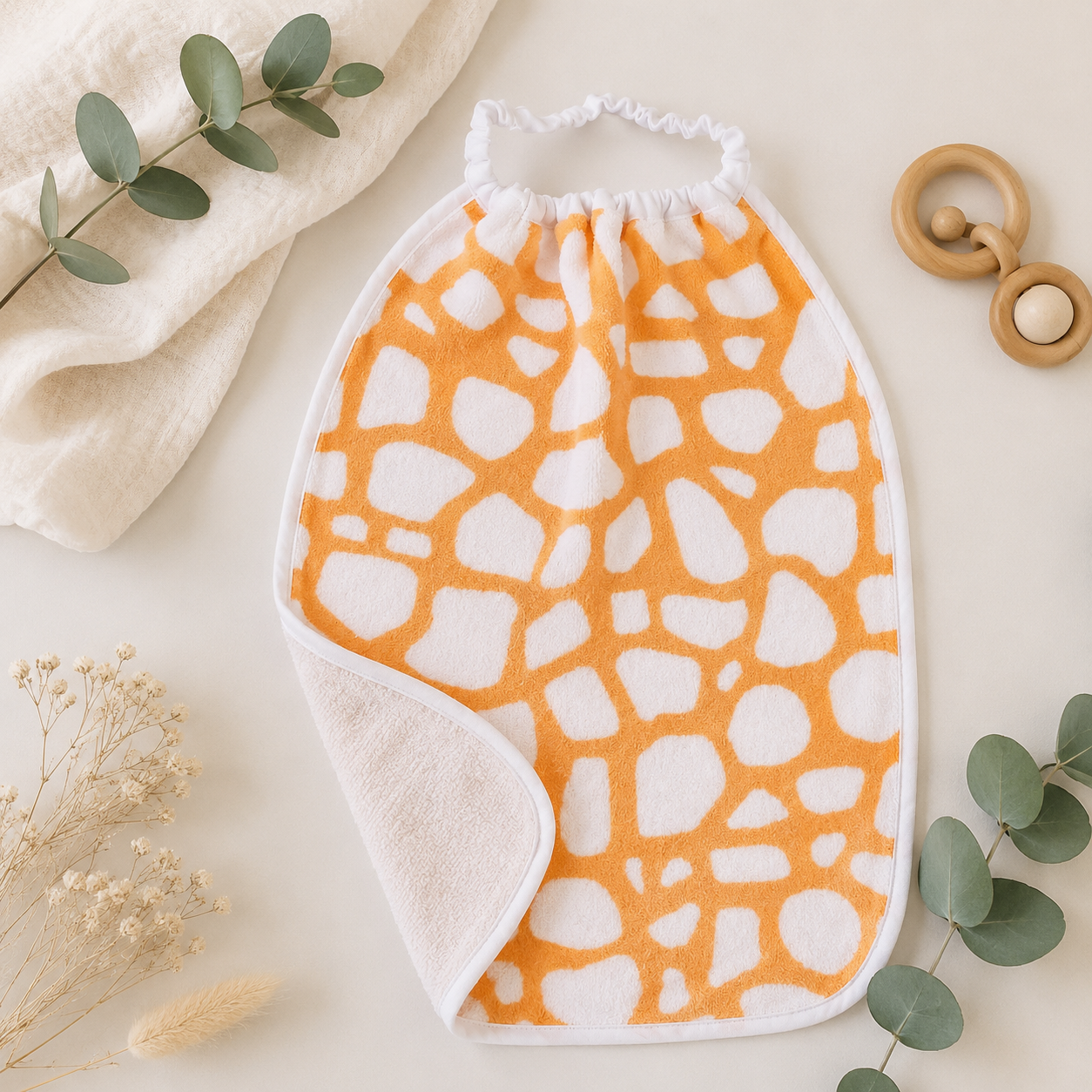 Bavoir maternelle éponge motif girafe – Fait main en France – Oeko-Tex