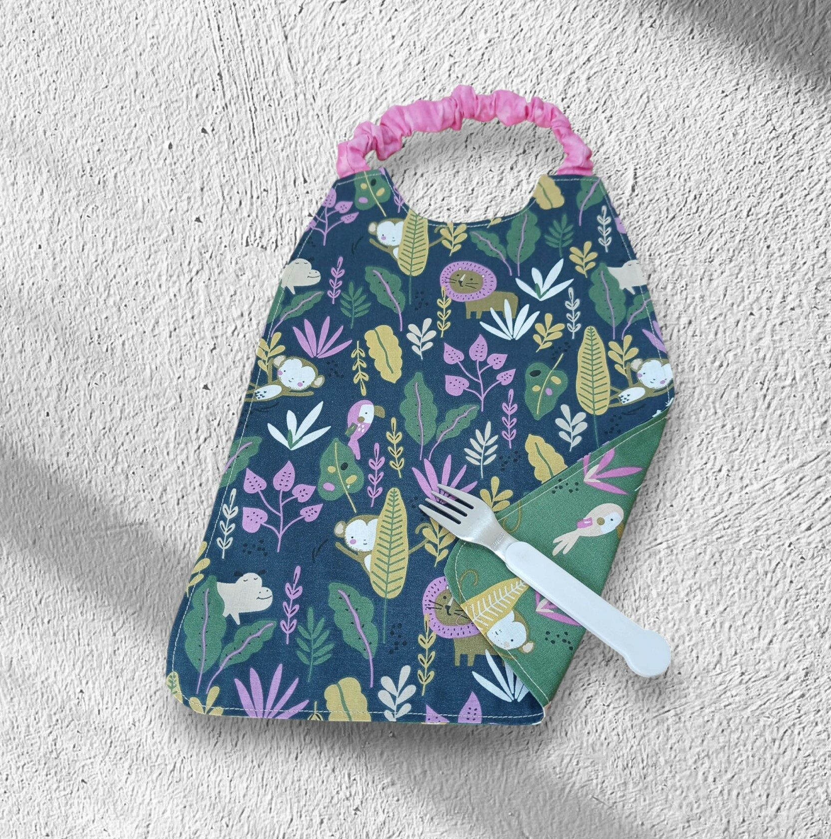 Serviette de table enfant réversible, bavoir maternelle, modèle pour fille au choix – Image 5