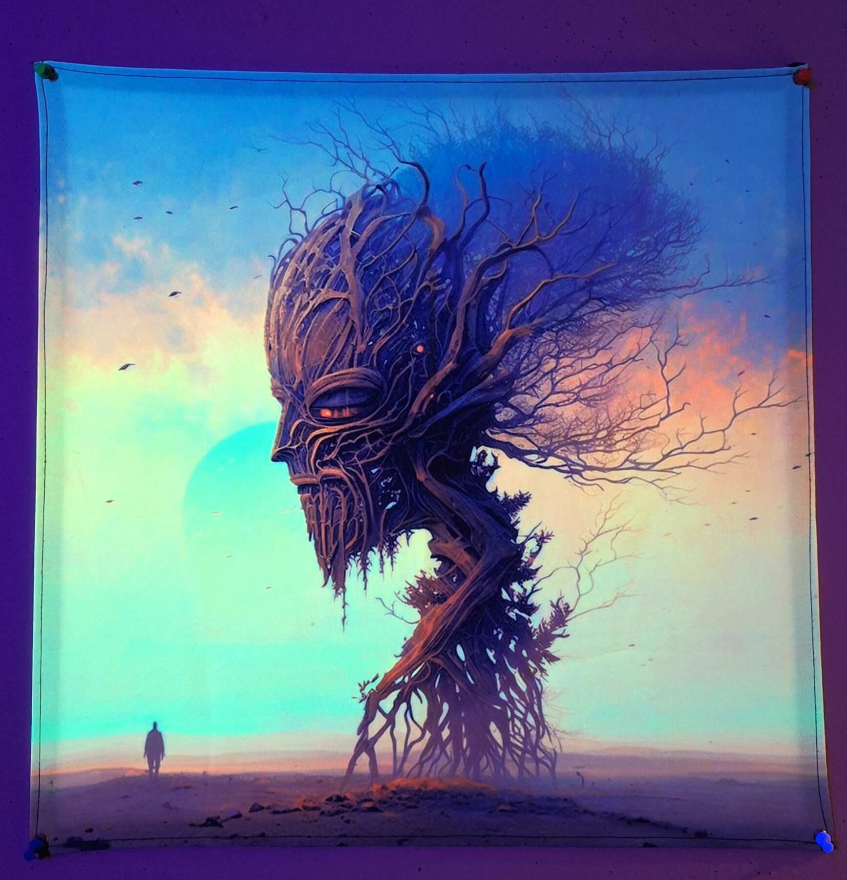Tenture murale Arbre Mort et Voyageur – Image 2