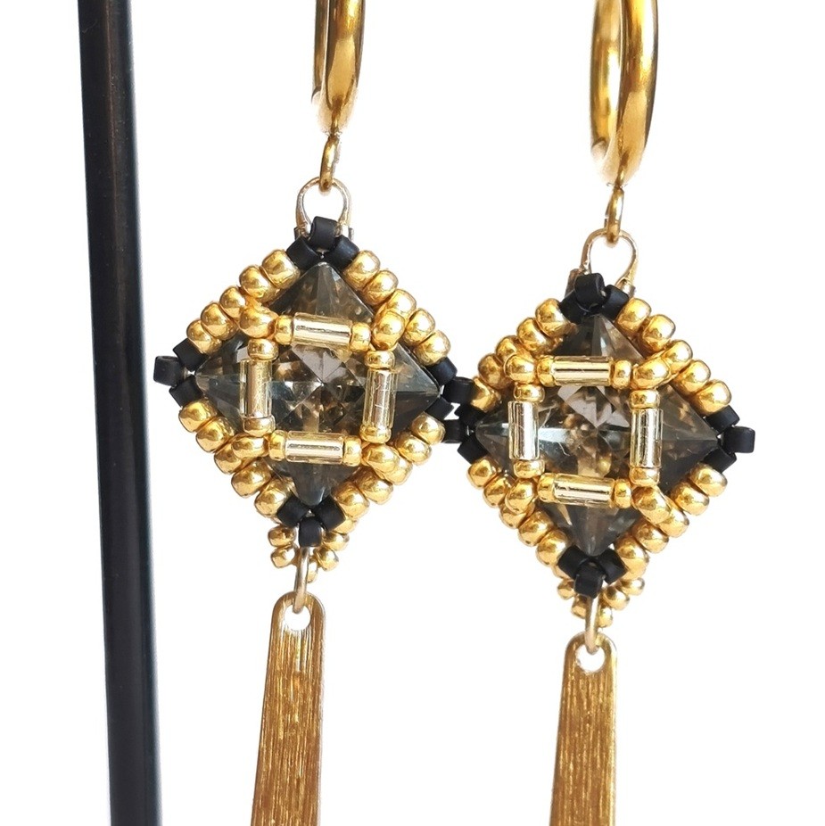 Boucles d'oreilles Gabrielle noire – Image 5