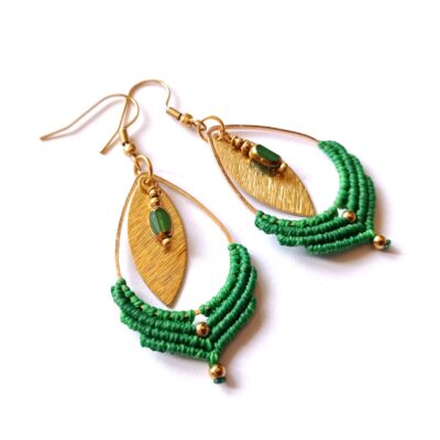 Boucles d'oreilles, micro macramé, vert, acier inoxydable doré