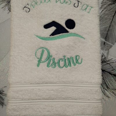 Serviette de toilette brodée