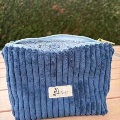 Petite trousse de toilette en velours Bleu intense