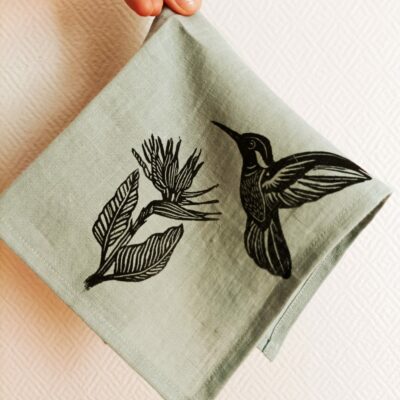 Serviette de table en lin-colibri-oiseau du paradis- couleur bleu poussière