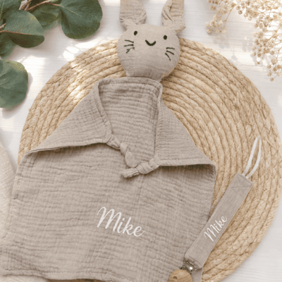 ensemble cadeau bébé doudou lapin attache tétine