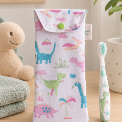 🦖 Étui à brosse à dents enfant multifonction – Tissu dinosaures – 20 × 8 cm