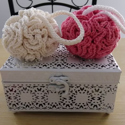 TUTO CROCHET – Fleurs de douche , en 100 % coton , utile au quotidien pour l'hygiène et la beauté , facile à réaliser !