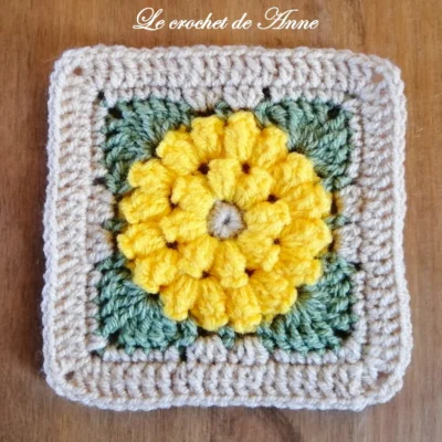 TUTO CROCHET – Motif Granny fleur 3D, Carré Grand-Mère, Photos à chaque rang, Facile à réaliser avec schéma !