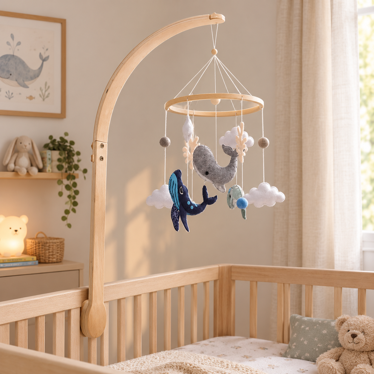 Mobile pour chambre de bébé thème Océan – Baleines, nuages et tons naturels – Image 4