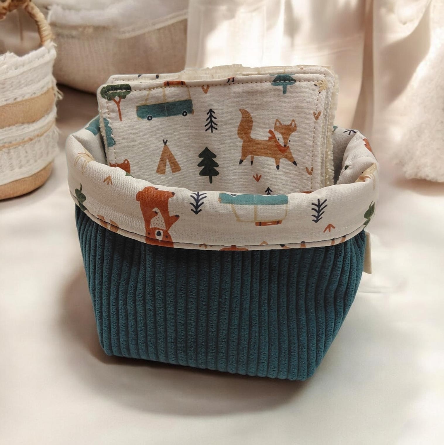 Panier à lingettes bébé en velours côtelé bleu canard – lot de lingettes lavables – naissance