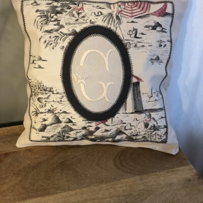 housse de coussins 45x45 toile de jouy olivier Thevenon monogramme ancien