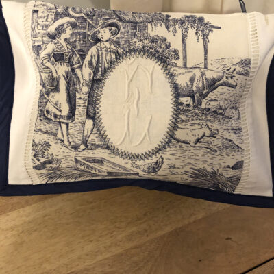 trousse toilette, pochette, fourre-tout, 20x30 toile de jouy broderie E