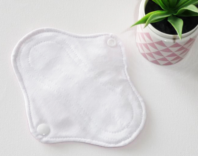 Protège-slip lavable SCHTROUMPFETTE - (MINI, FIN & DISCRET - 17 cm) - Zéro déchet - PSL - Protège-slip en coton ado fille femme - Hygiène intime féminine