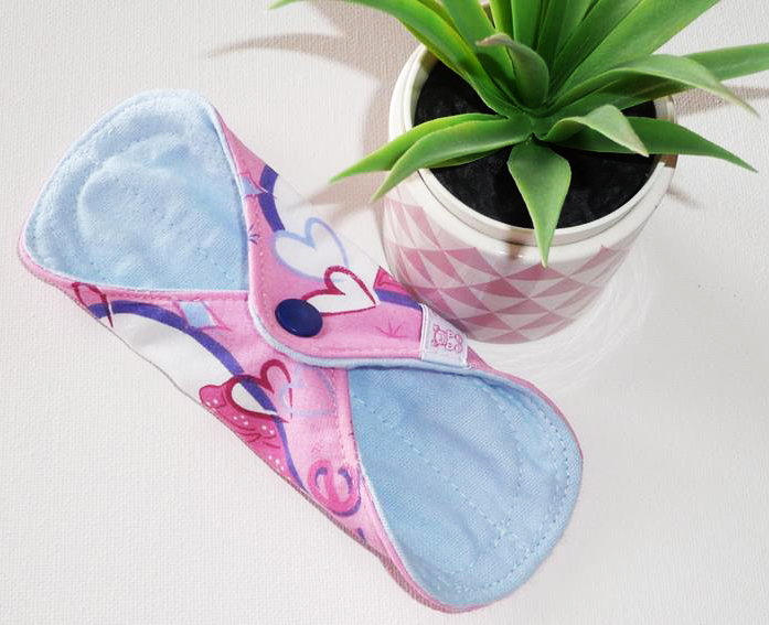 Protège-slip lavable BARBIE (MINI, FIN & DISCRET - 17 cm) - Zéro déchet - PSL - Protège-slip en coton ado fille femme - Hygiène intime féminine