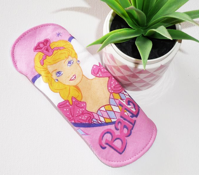 Protège-slip lavable BARBIE (MINI, FIN & DISCRET - 17 cm) - Zéro déchet - PSL - Protège-slip en coton ado fille femme - Hygiène intime féminine