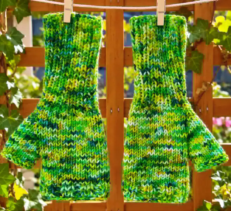 Mitaines-Mitaines vertes-Mitaines en laine teintée-Mitaines laine mérinos-accessoire de mode-accéssoire femme-cadeau